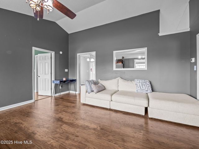 329 Buckhead Road, Hubert, NC 28539
