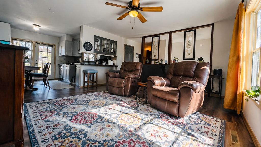 218 5th Avenue NE, Cut Bank, MT 59427 photo 4