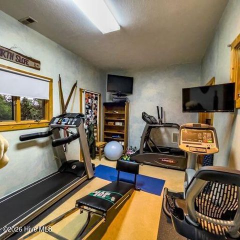 496 Holloway Road, Robbinsville, NC 28771