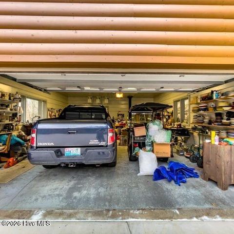496 Holloway Road, Robbinsville, NC 28771