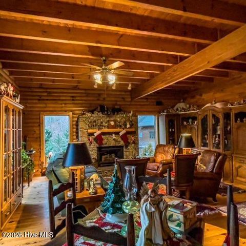 496 Holloway Road, Robbinsville, NC 28771