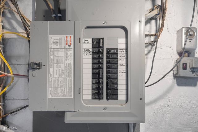 3768 Tod Avenue NW, Warren, OH 44485