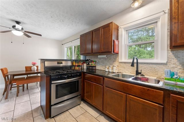 3768 Tod Avenue NW, Warren, OH 44485