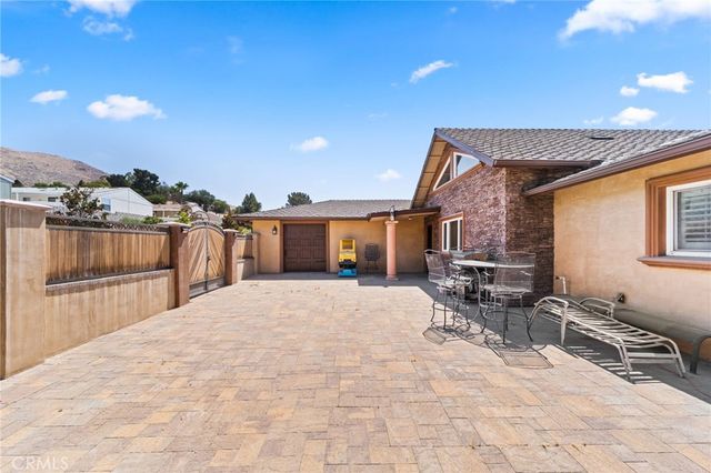 8931 Granite Hill, Jurupa Valley, CA 92509
