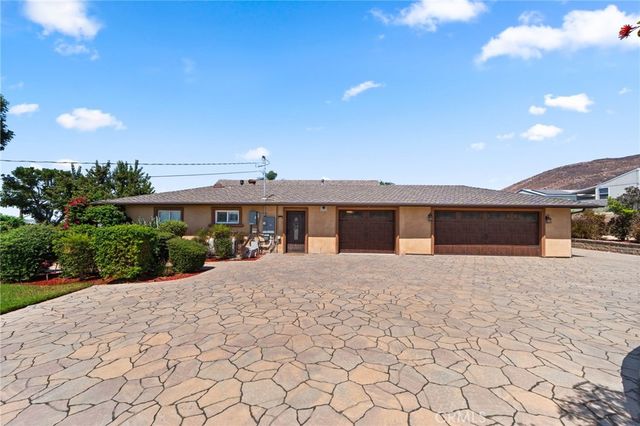 8931 Granite Hill, Jurupa Valley, CA 92509