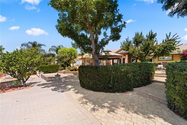 8931 Granite Hill, Jurupa Valley, CA 92509