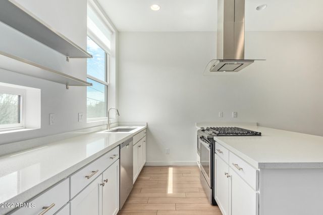 325 E CORONADO Road 16, Phoenix, AZ 85004