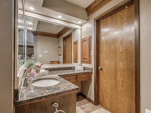 115 Briarwood Street, Moore, OK 73160