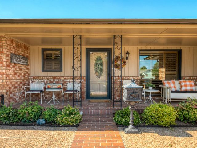 115 Briarwood Street, Moore, OK 73160