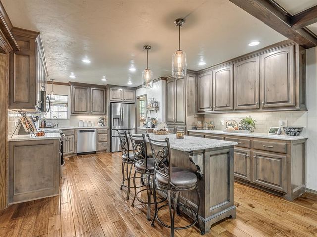 115 Briarwood Street, Moore, OK 73160