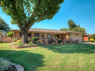 115 Briarwood Street, Moore, OK 73160