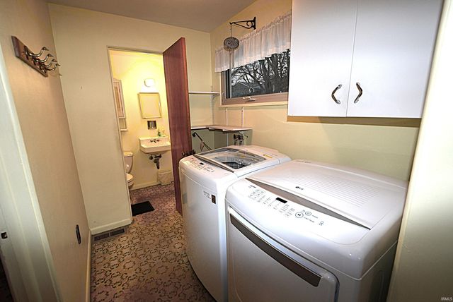 1317 Hedgewood Drive, Lafayette, IN 47904