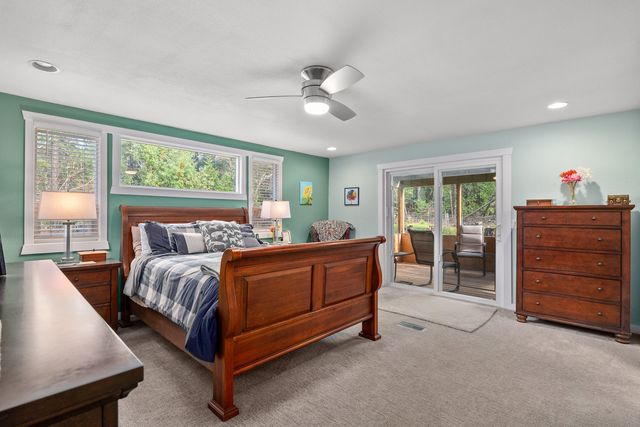 9728 Lower River Road, Grants Pass, OR 97526