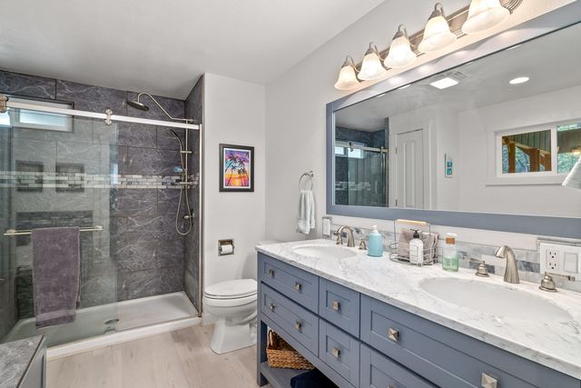 9728 Lower River Road, Grants Pass, OR 97526