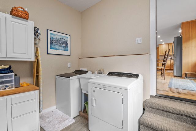 9728 Lower River Road, Grants Pass, OR 97526