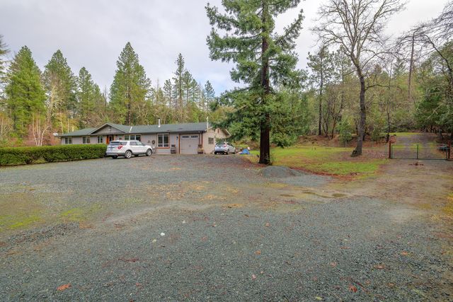 9728 Lower River Road, Grants Pass, OR 97526