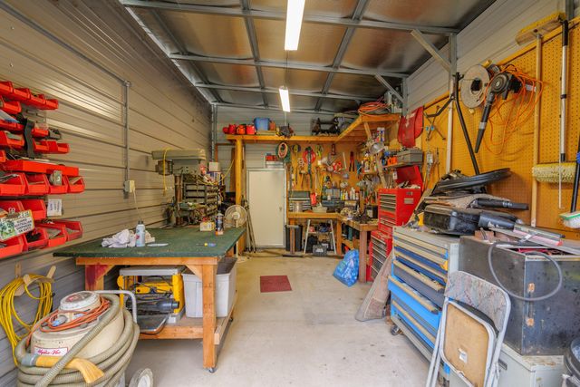 9728 Lower River Road, Grants Pass, OR 97526