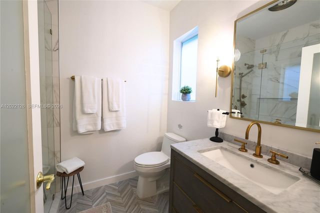 2338 SW 11th St 2338, Miami, FL 33135