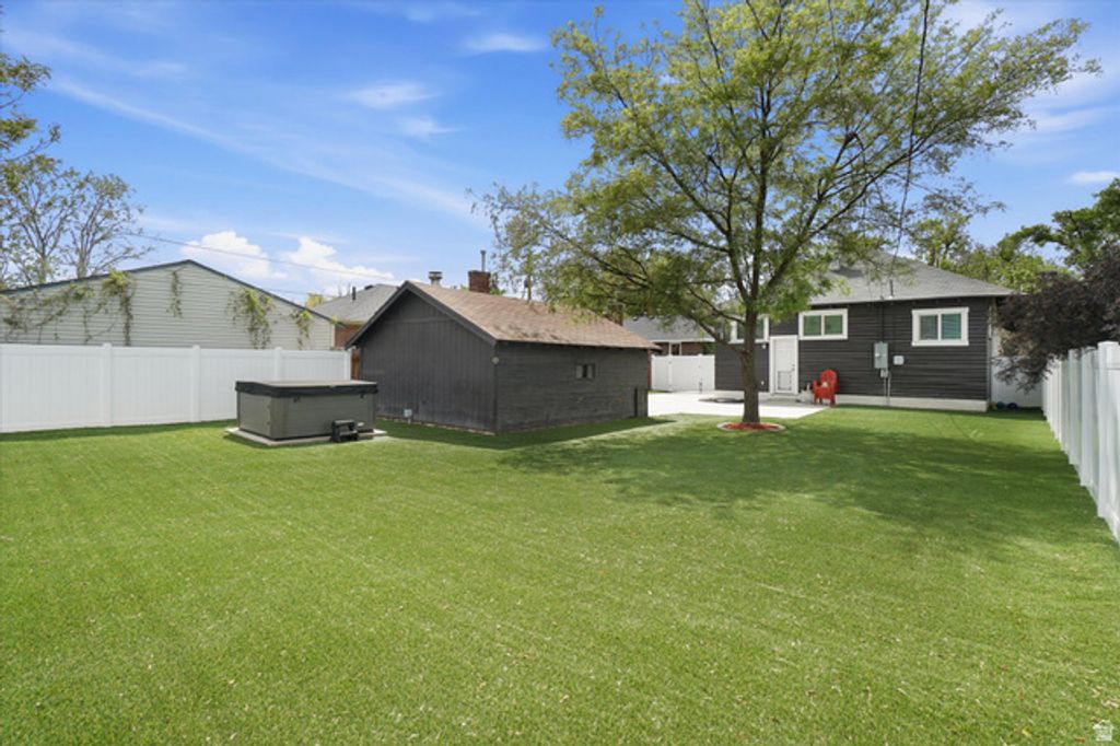 Image 33 of property listing at 1759 S WEST TEMPLE, Salt Lake City, UT 84115