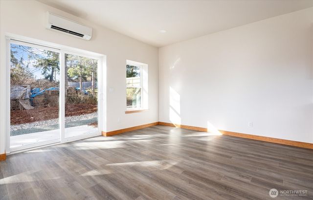 205 NE Third Street, Coupeville, WA 98239