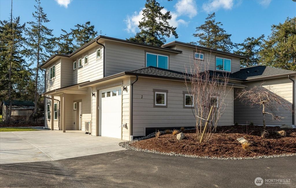 205 NE Third Street, Coupeville, WA 98239