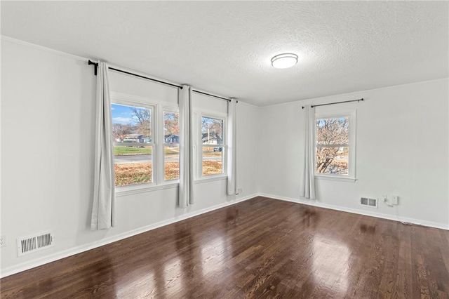 7809 Lamar Avenue, Prairie Village, KS 66208