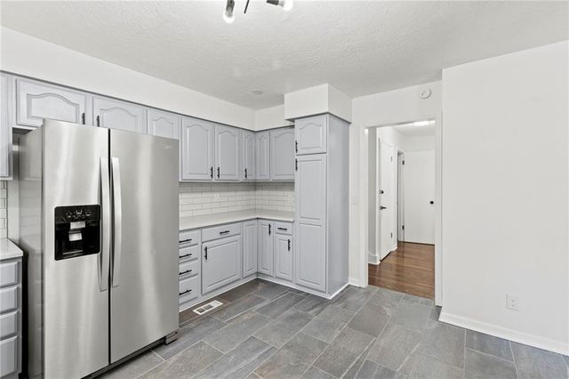 7809 Lamar Avenue, Prairie Village, KS 66208