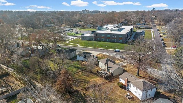 7809 Lamar Avenue, Prairie Village, KS 66208