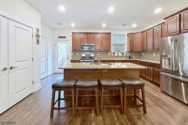 308 Parkview Ln, Rockaway Twp., NJ 07866