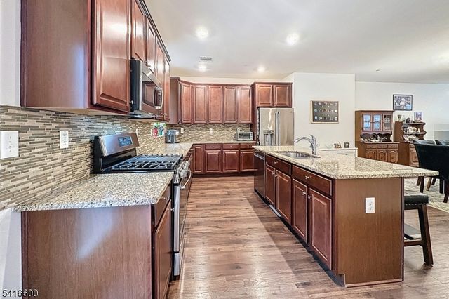 308 Parkview Ln, Rockaway Twp., NJ 07866