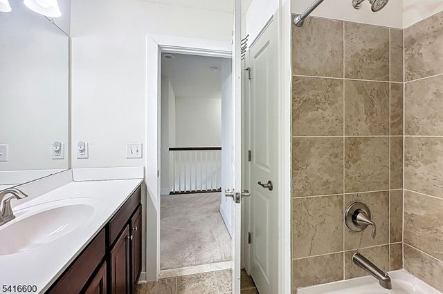 308 Parkview Ln, Rockaway Twp., NJ 07866