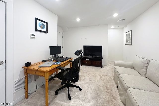 308 Parkview Ln, Rockaway Twp., NJ 07866