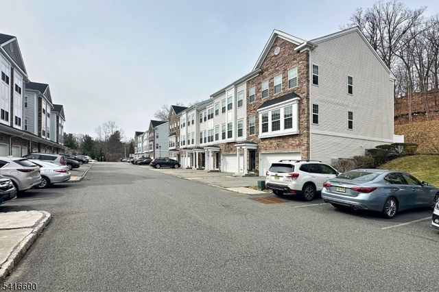 308 Parkview Ln, Rockaway Twp., NJ 07866