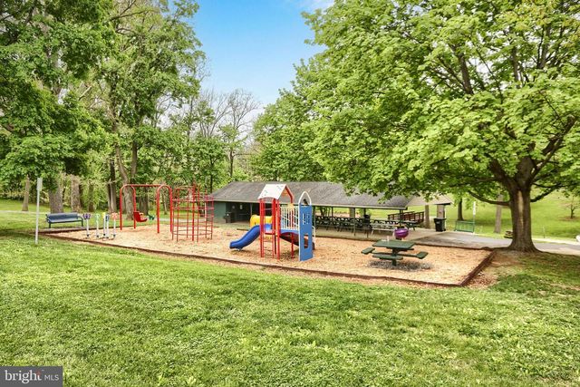 120 E BEAVER ST, York, PA 17406