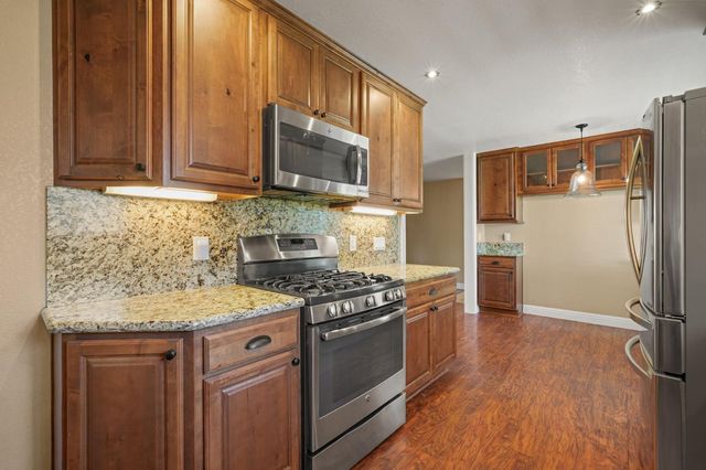 24980 N Canyon Way, Colfax, CA 95713