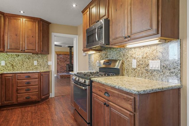 24980 N Canyon Way, Colfax, CA 95713