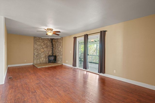 24980 N Canyon Way, Colfax, CA 95713