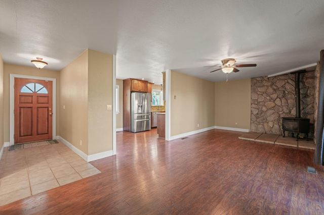 24980 N Canyon Way, Colfax, CA 95713