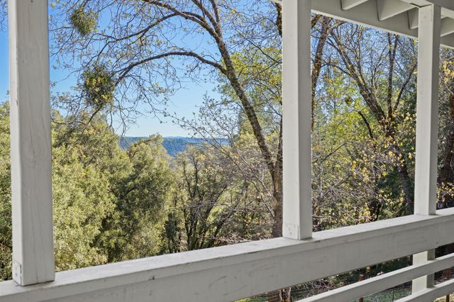 24980 N Canyon Way, Colfax, CA 95713