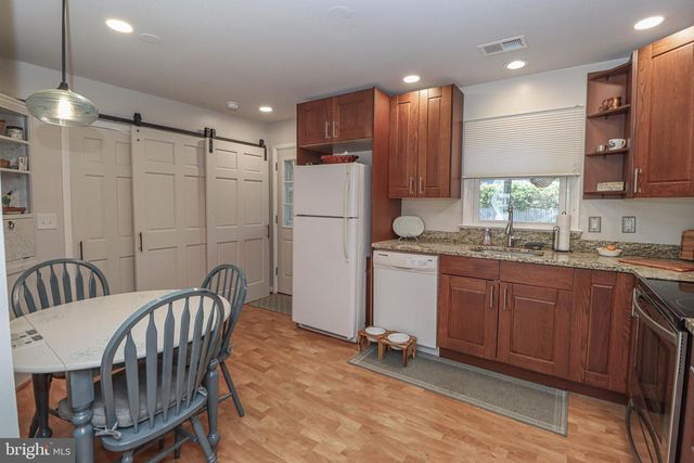914 HOLLY AVE, Edgewater, MD 21037