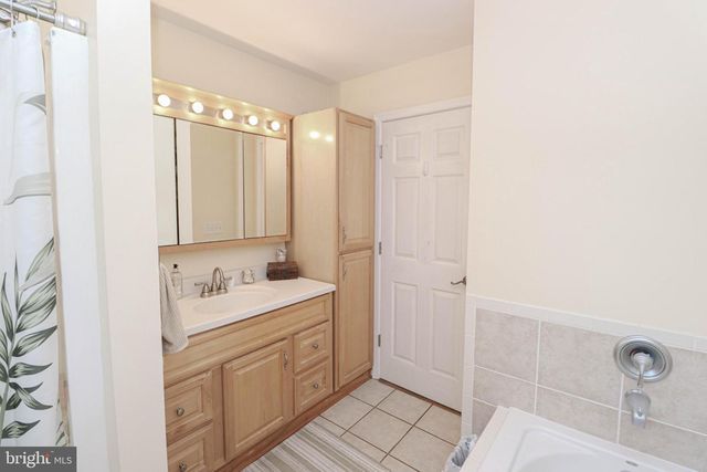 914 HOLLY AVE, Edgewater, MD 21037