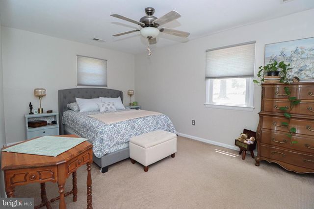 914 HOLLY AVE, Edgewater, MD 21037