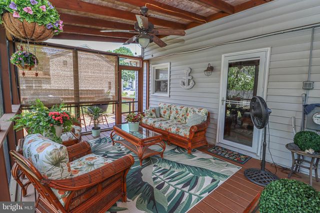 914 HOLLY AVE, Edgewater, MD 21037