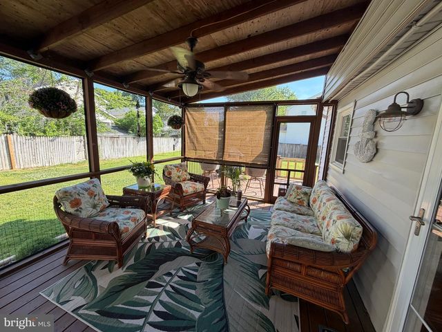 914 HOLLY AVE, Edgewater, MD 21037