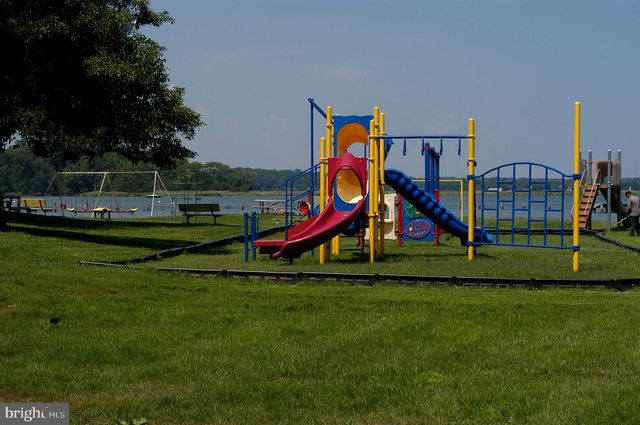 914 HOLLY AVE, Edgewater, MD 21037