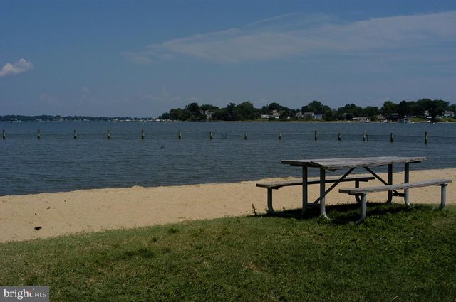 914 HOLLY AVE, Edgewater, MD 21037