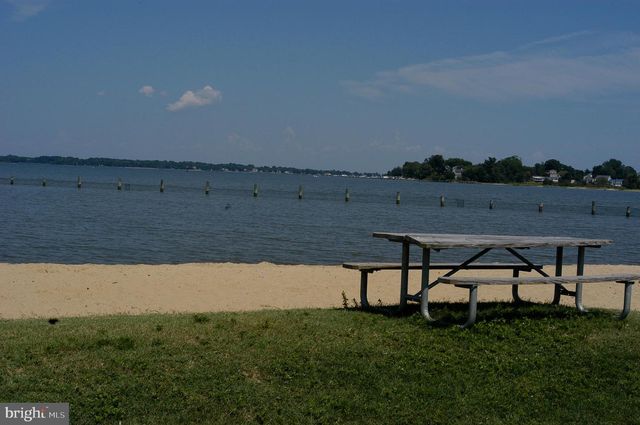 914 HOLLY AVE, Edgewater, MD 21037