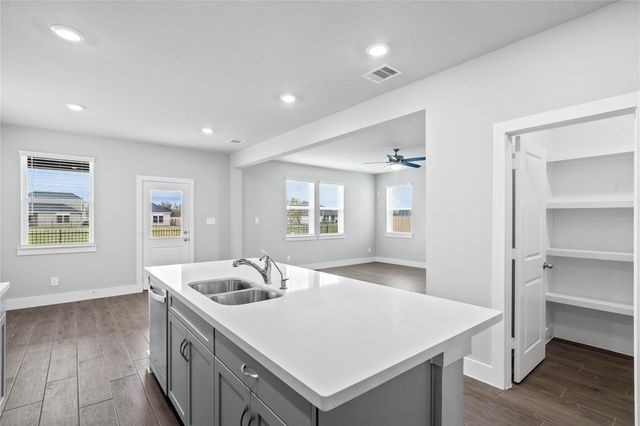 211 Orchard Laurel Drive, Alvin, TX 77511