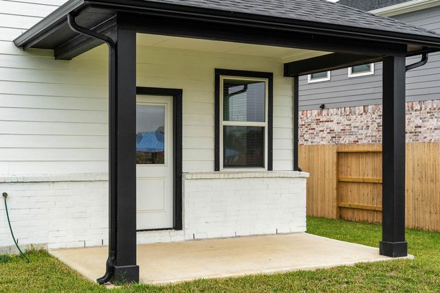 211 Orchard Laurel Drive, Alvin, TX 77511