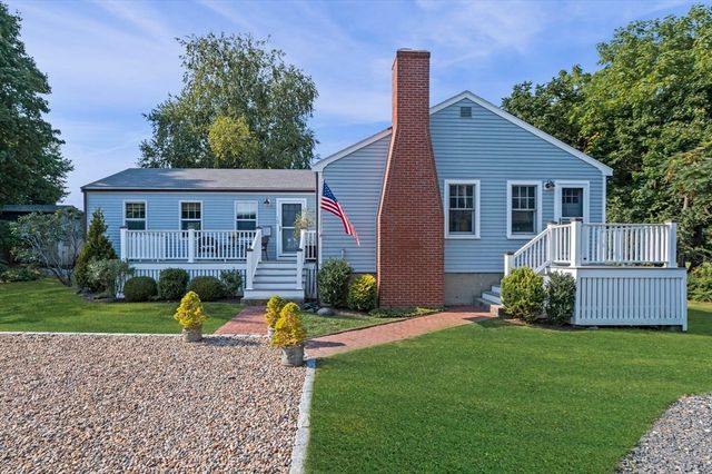 15 Meadow Ln 0, Marblehead, MA 01945